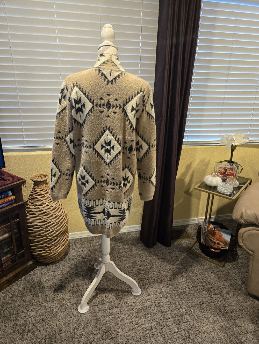 Beige Aztec-Pattern Open-Front Cardigan Sweater - Picture 10 of 15
